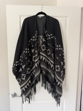 Black & Gray Aztec Shawl